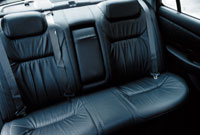 Honda Acura: На широком заднем сиденье с комфортом могут усесться только два человека