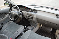 Honda Civic - интерьер машин пятого поколения незатейлив, но дешевым не выглядит