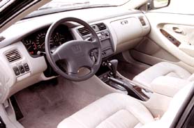 Honda Accord Coupe — редкий образец "некупейного" простора и комфорта